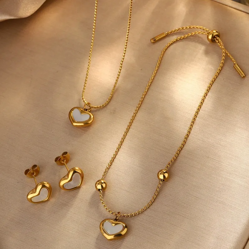 Golden Pearl Romance