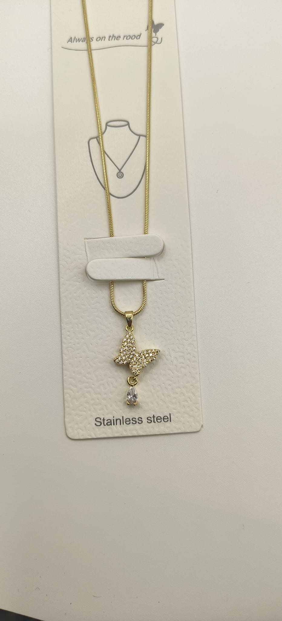 Crystal Butterfly Charm Necklace - Sparkling Gold Butterfly Pendant for Women - Trendymus