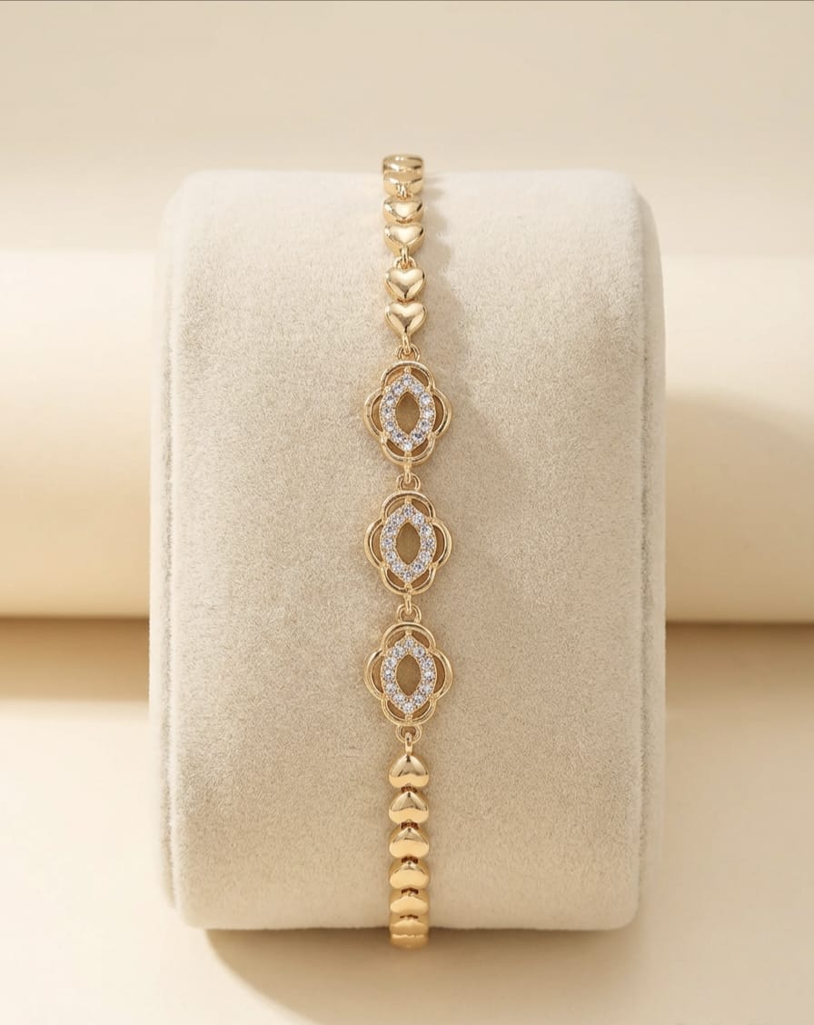 Elegant Floral Gold Heart Link Bracelet - Romantic Floral Bracelet with Gold-Tone Finish