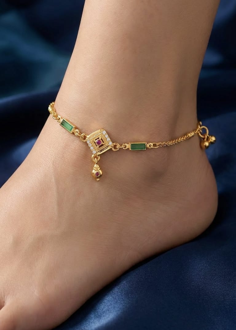 Aurelia Mosaic Anklet – Luxury Gold Anklet for Women with Emerald Green Stones - Trendymus